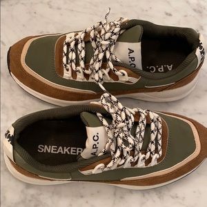 APC athletic shoes size EU 39